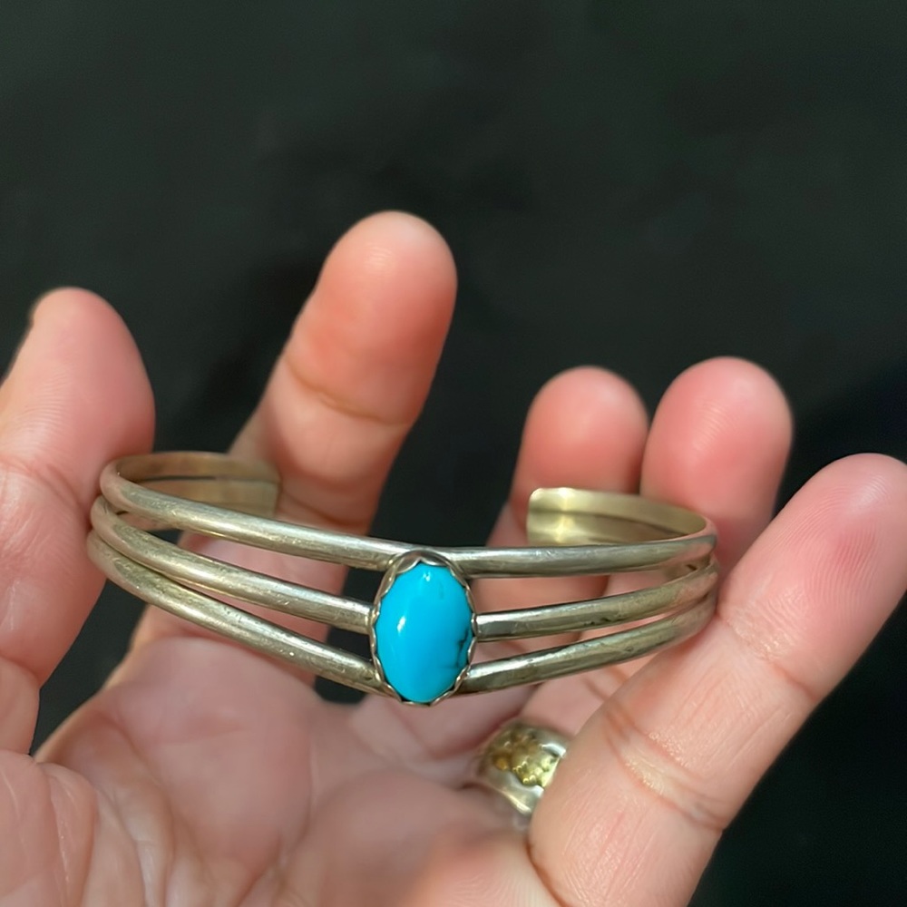 Sale!Vintage Native American cuff bracelet with turquoise